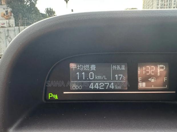 Toyota Porte 2019 White