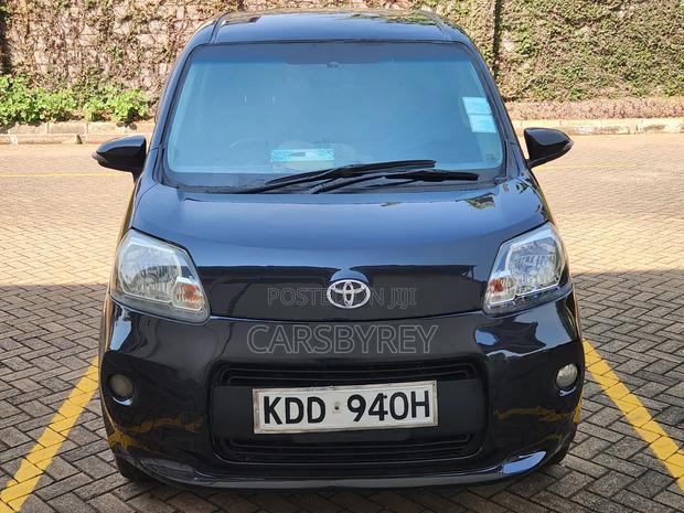 Toyota Porte 1.5 FWD 2014 Black