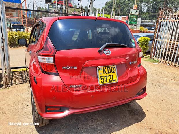 Nissan Note 2016 Red