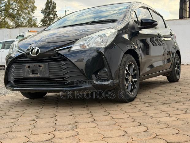 Toyota Vitz 1.0 FWD 5dr 2018 Black