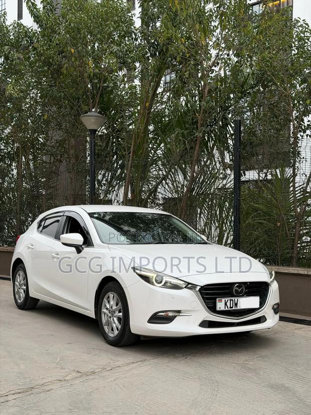 Mazda Axela 2018 White