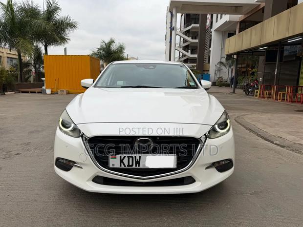 Mazda Axela 2018 White