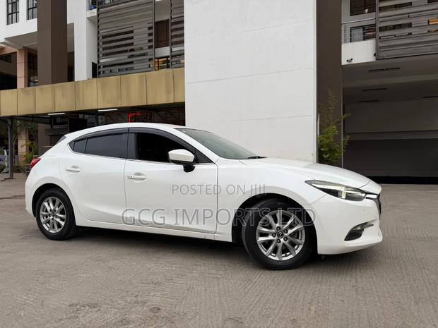 Mazda Axela 2018 White