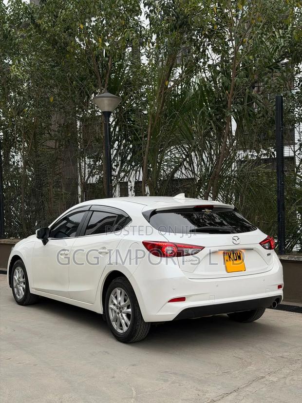 Mazda Axela 2018 White