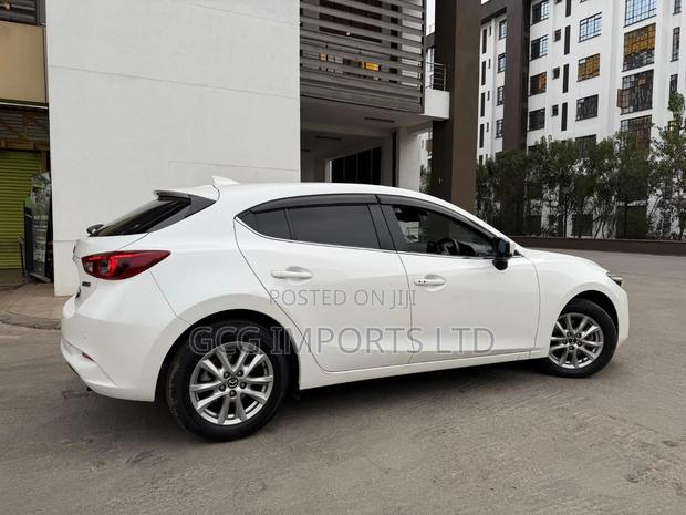 Mazda Axela 2018 White