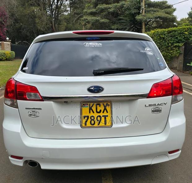 Subaru Outback 2012 White