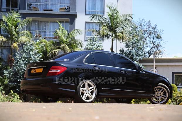 Mercedes-Benz C200 2014 Black