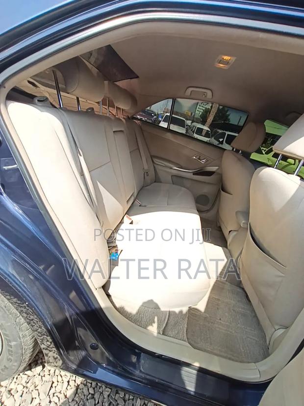Toyota Premio 2013 Black