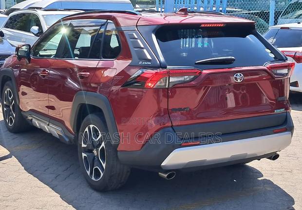 Toyota RAV4 2020 Maroon