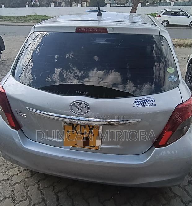 Toyota Vitz 2012 Gray
