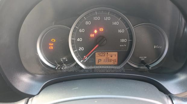 Toyota Vitz 2012 Gray