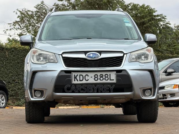Subaru Forester 2.0XT Premium 4dr SUV AWD (2.0L 4cyl Turbo CVT) 2014