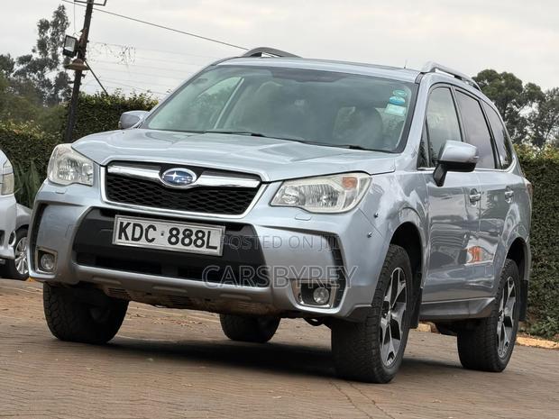 Subaru Forester 2.0XT Premium 4dr SUV AWD (2.0L 4cyl Turbo CVT) 2014
