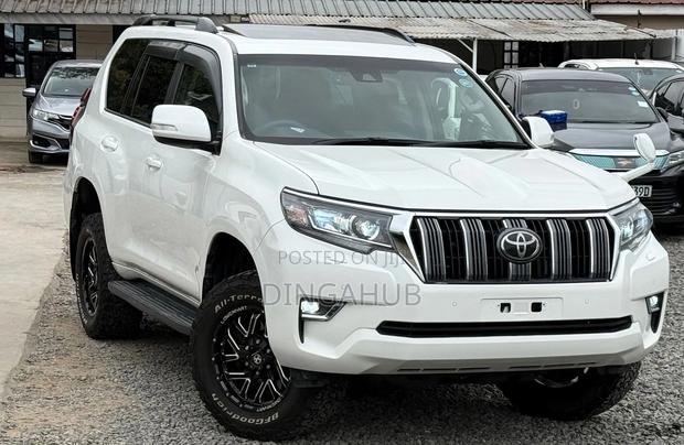 Toyota Land Cruiser Prado 2.8 2019 White