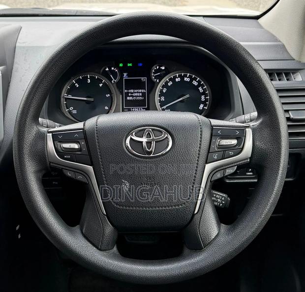 Toyota Land Cruiser Prado 2.8 2019 White