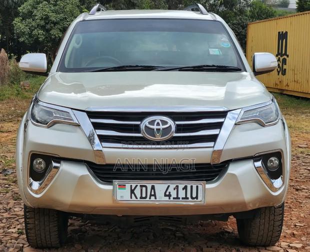Toyota Fortuner 2.7 AWD 2014 Silver