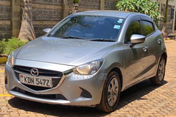 Mazda Demio 2016 Silver