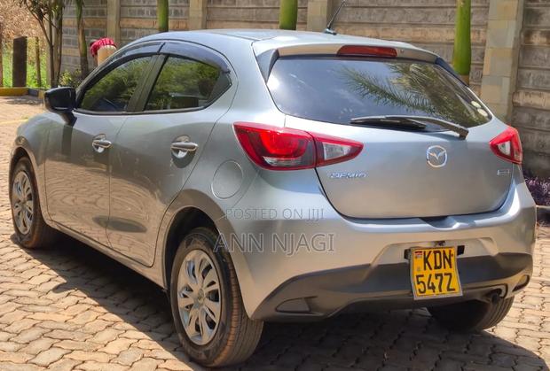 Mazda Demio 2016 Silver