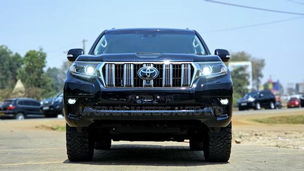 Toyota Land Cruiser Prado 2.8 2021 Black