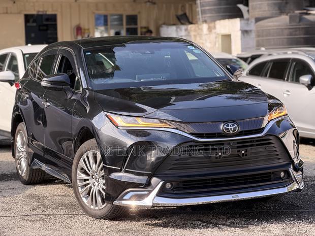 Toyota Harrier 2.0 4WD 2020 Pearl
