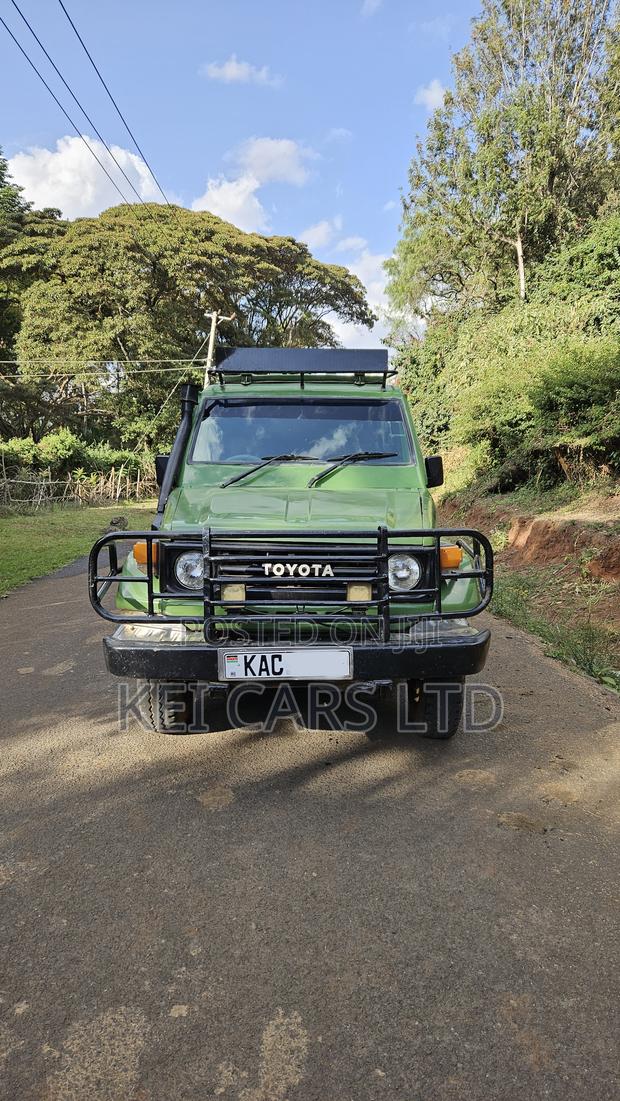 Toyota Land Cruiser 70 1992 Green
