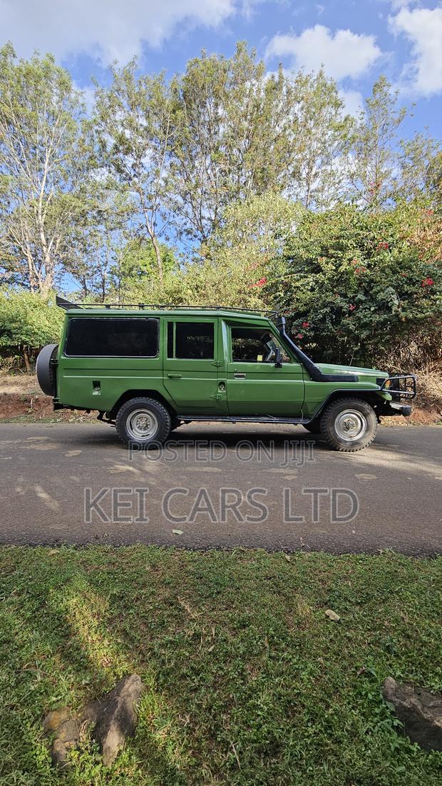 Toyota Land Cruiser 70 1992 Green