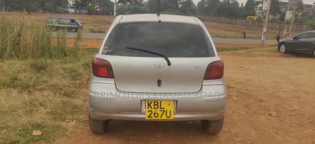 Toyota Vitz 2004 Silver