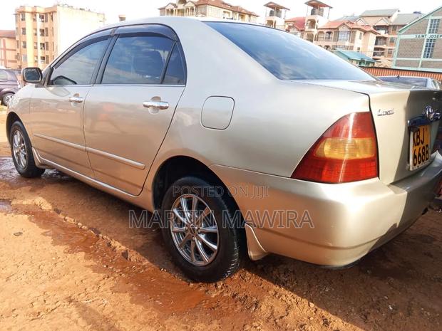 Toyota Corolla 2005 Gold