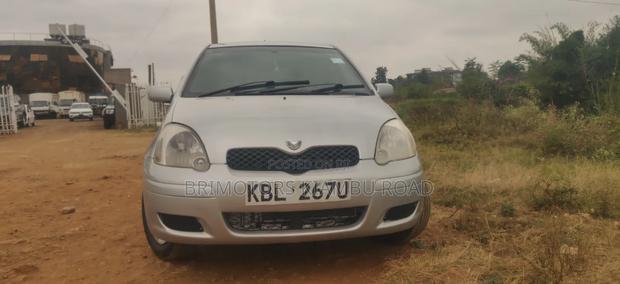 Toyota Vitz 2004 Silver