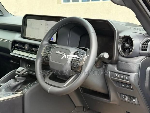 Toyota Land Cruiser Prado 2.8 2025 Black