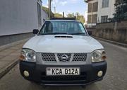 Nissan Hardbody 2013 White for sale