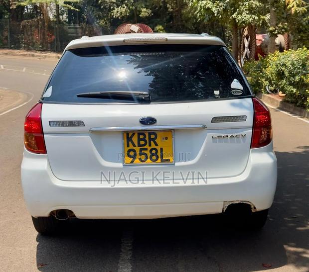 Subaru Legacy 2.0 2005 White
