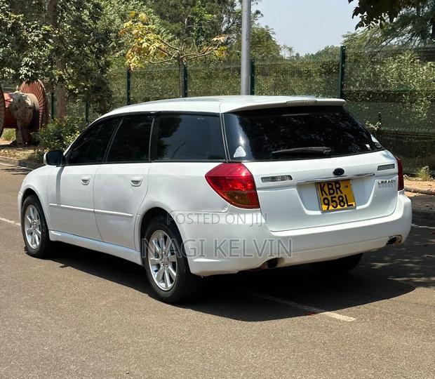Subaru Legacy 2.0 2005 White
