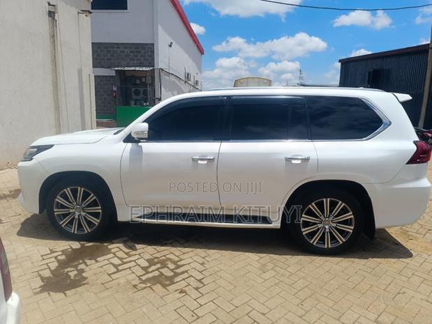 Lexus LX 2015 White