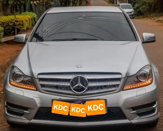 Mercedes-Benz C200 2014
