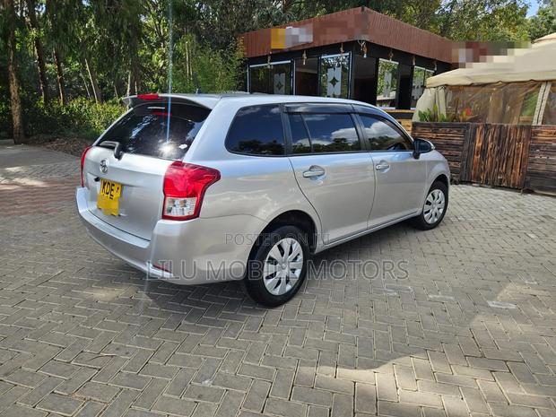Toyota Corolla Fielder 2014 Silver