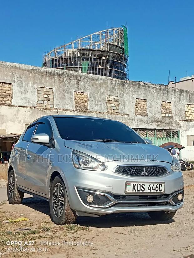 Mitsubishi Mirage 2017 Silver