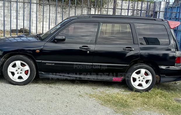 Subaru Forester 2001 Black