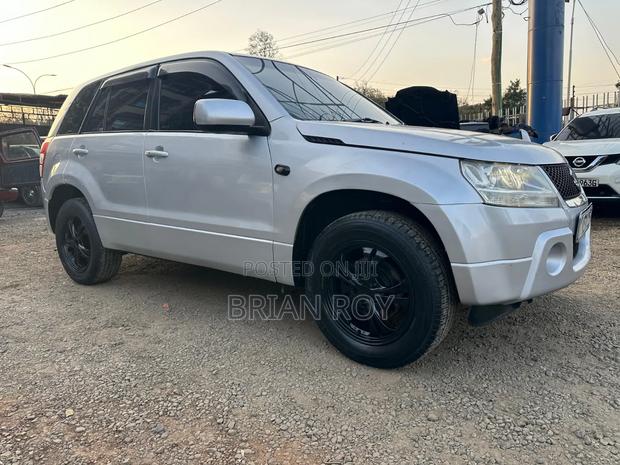 Suzuki Escudo 2007 Silver