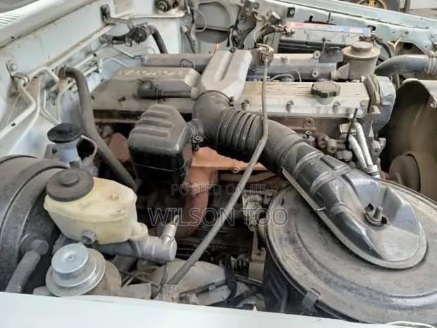 Toyota Land Cruiser 2009 White