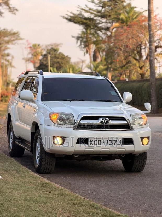 Toyota Hilux Surf 2.7 SSR 2008 White