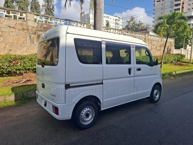 Suzuki Every Wagon 2019 White