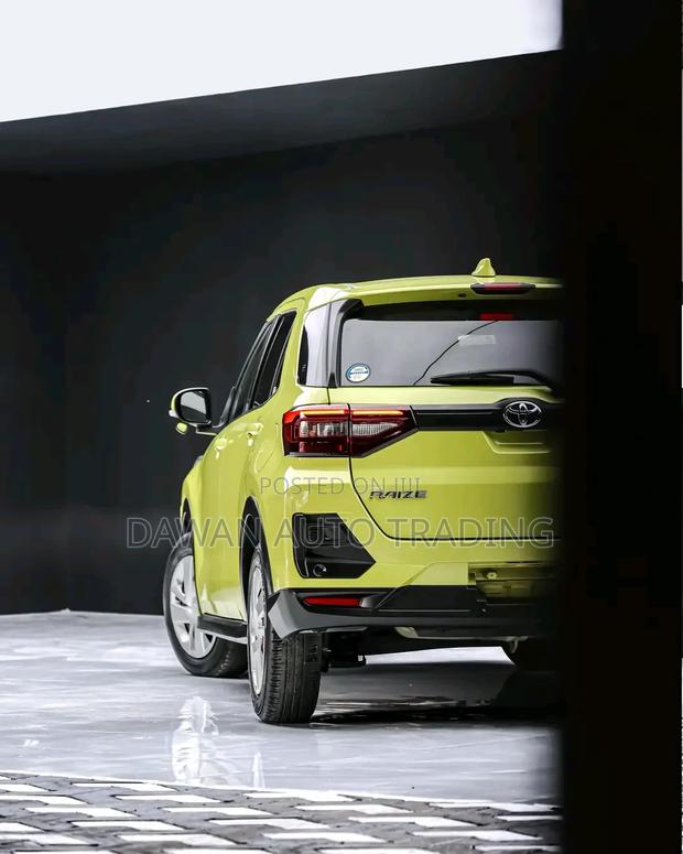 Toyota Raize 2021 Yellow