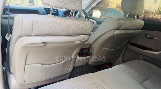 Toyota Crown 2012 Black