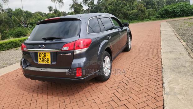 Subaru Outback 2011 Gray