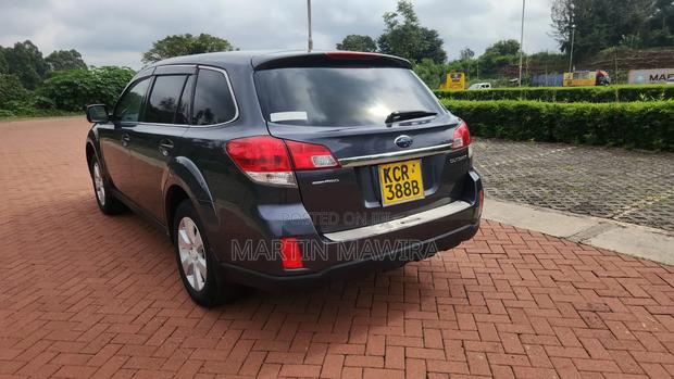 Subaru Outback 2011 Gray