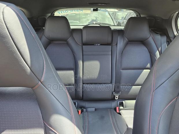 Mercedes-Benz GLA 250 2018 Silver