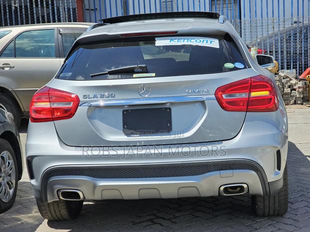 Mercedes-Benz GLA 250 2018 Silver