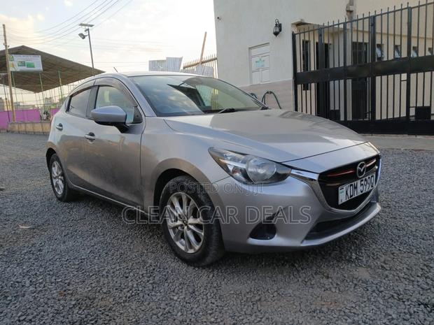 Mazda Demio 2016 Silver