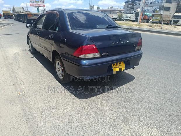 Mitsubishi Lancer 2000 Blue